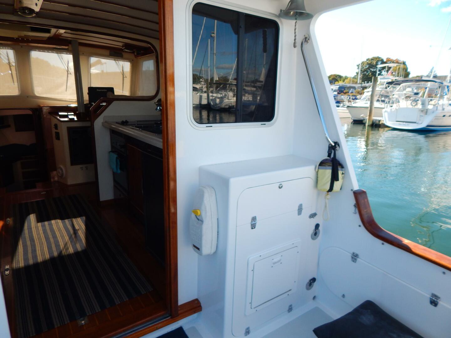 Slide: The Image of BHM Flybridge Cruiser 2000 - 4742990