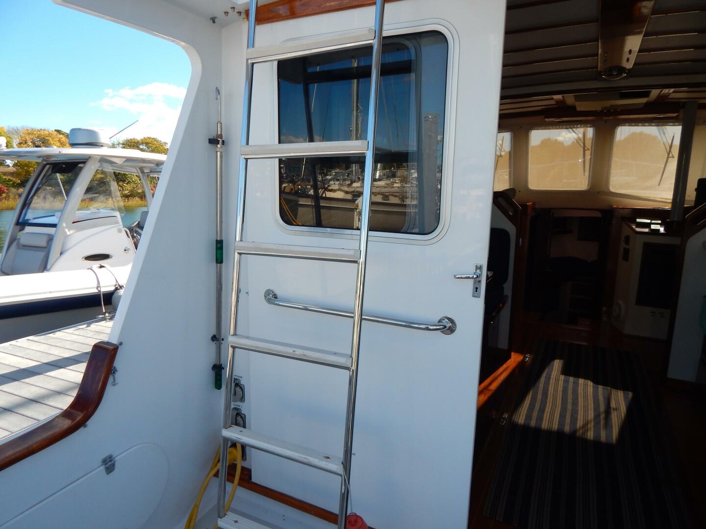 Slide: The Image of BHM Flybridge Cruiser 2000 - 4742989