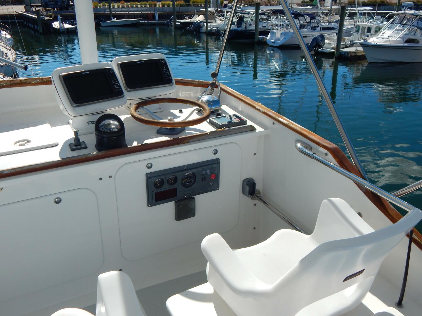 Slide: The Image of BHM Flybridge Cruiser 2000 - 4742984