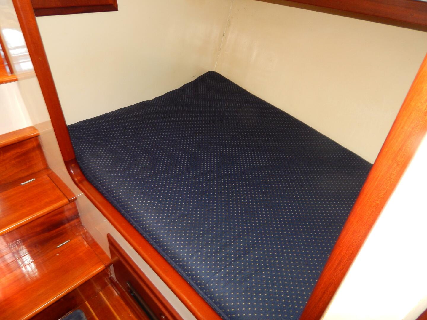 Slide: The Image of BHM Flybridge Cruiser 2000 - 4742013