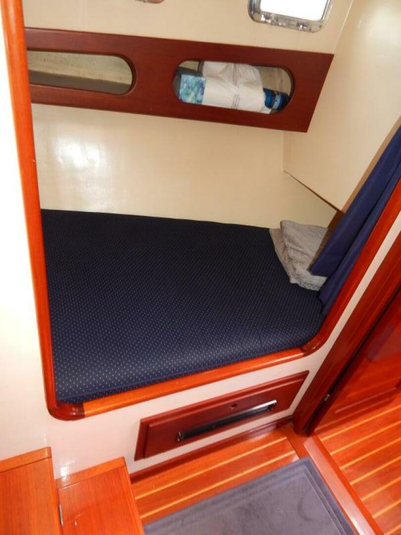 Slide: The Image of BHM Flybridge Cruiser 2000 - 4743787