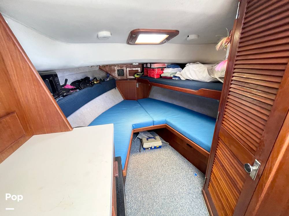 Slide: The Image of V Berth - 14409957