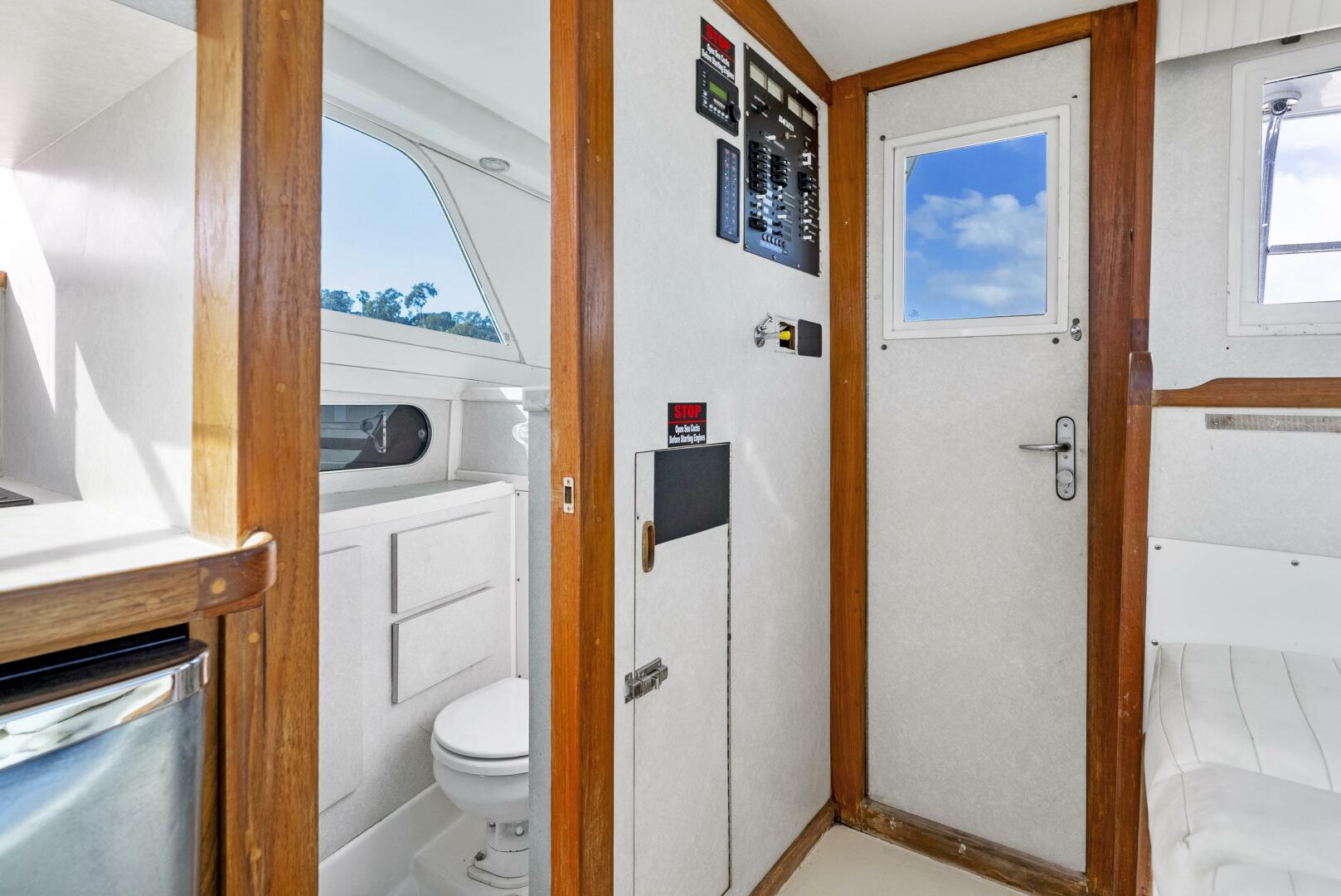 Slide: The Image of 1997 Blackfin 29 Flybridge - DARK SEAS - 4270713
