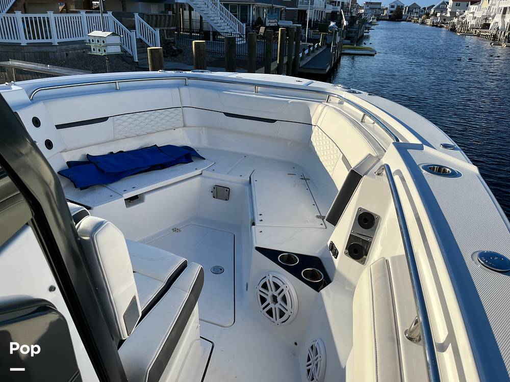 Slide: The Image of Bow Seating - 13591840