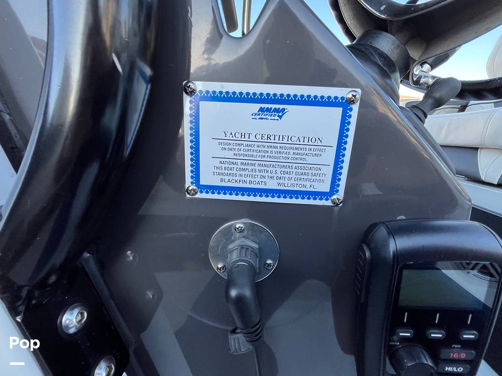 Slide: The Image of Yacht Certified - 13591785