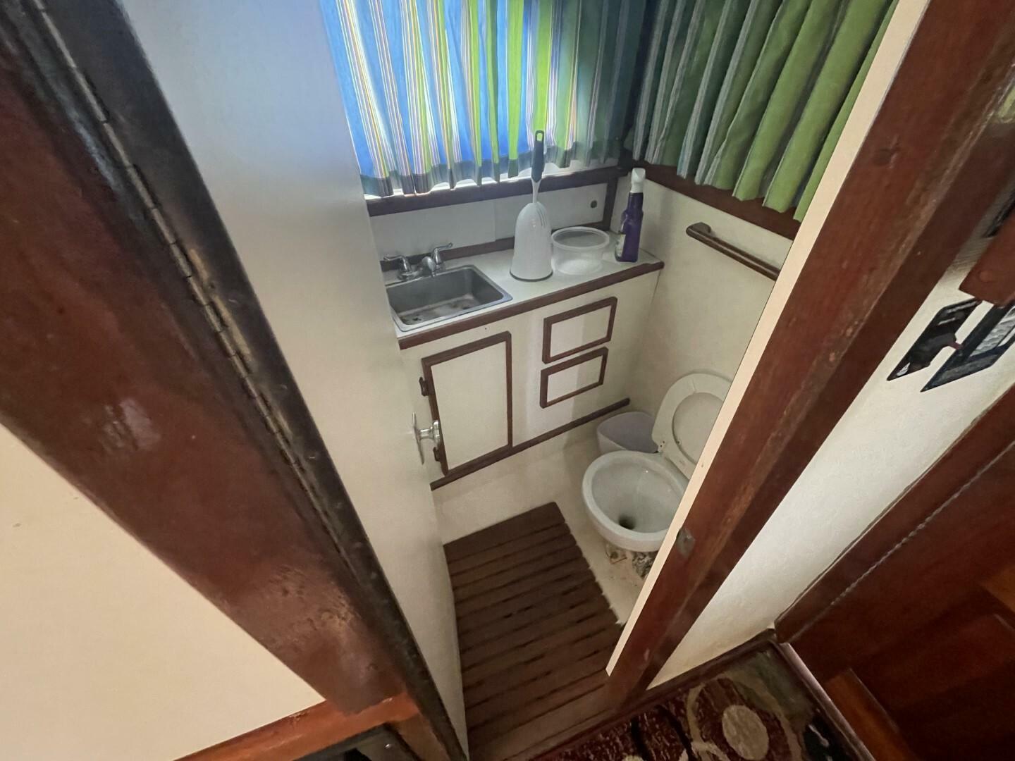 Slide: The Image of Blackfin 32 1985 - 5161065