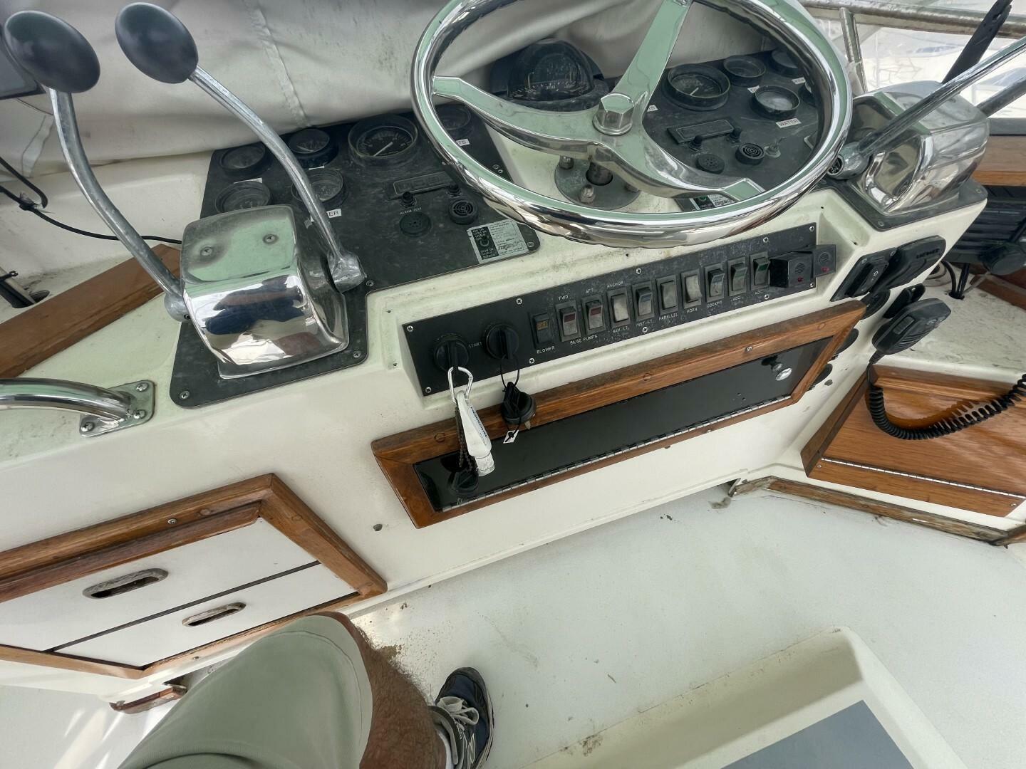 Slide: The Image of Blackfin 32 1985 - 5161071