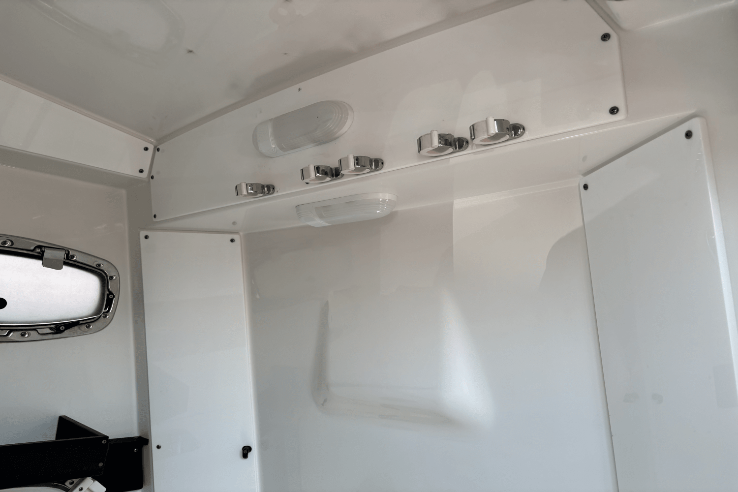 Slide: The Image of Blackfin 332 CC 2020 - 13