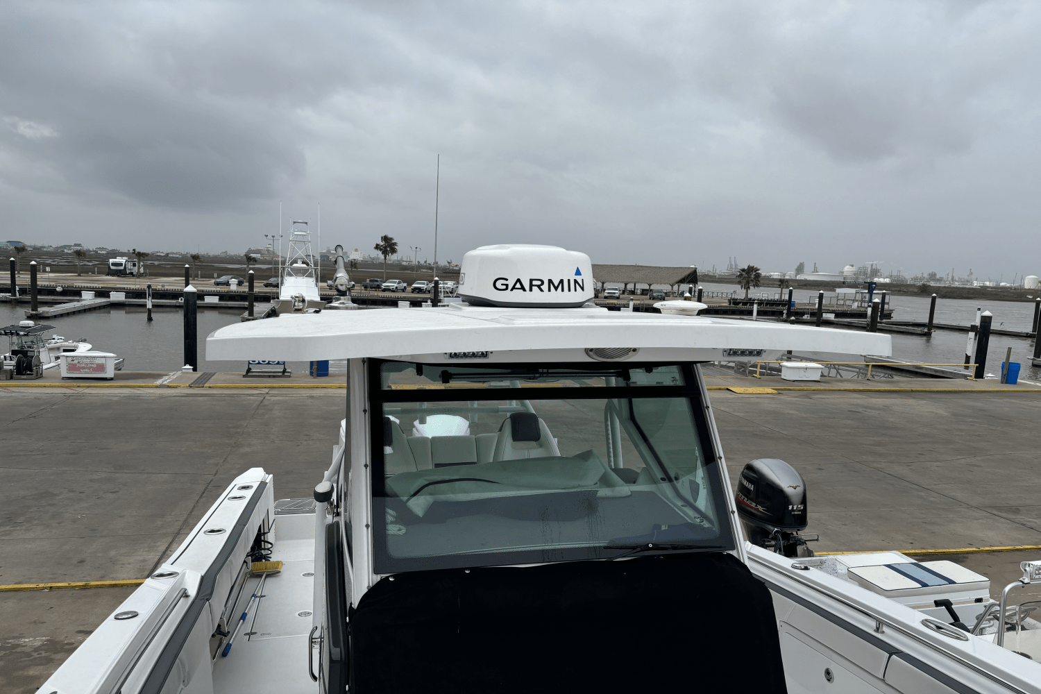 Slide: The Image of Blackfin 332 CC 2020 - 21