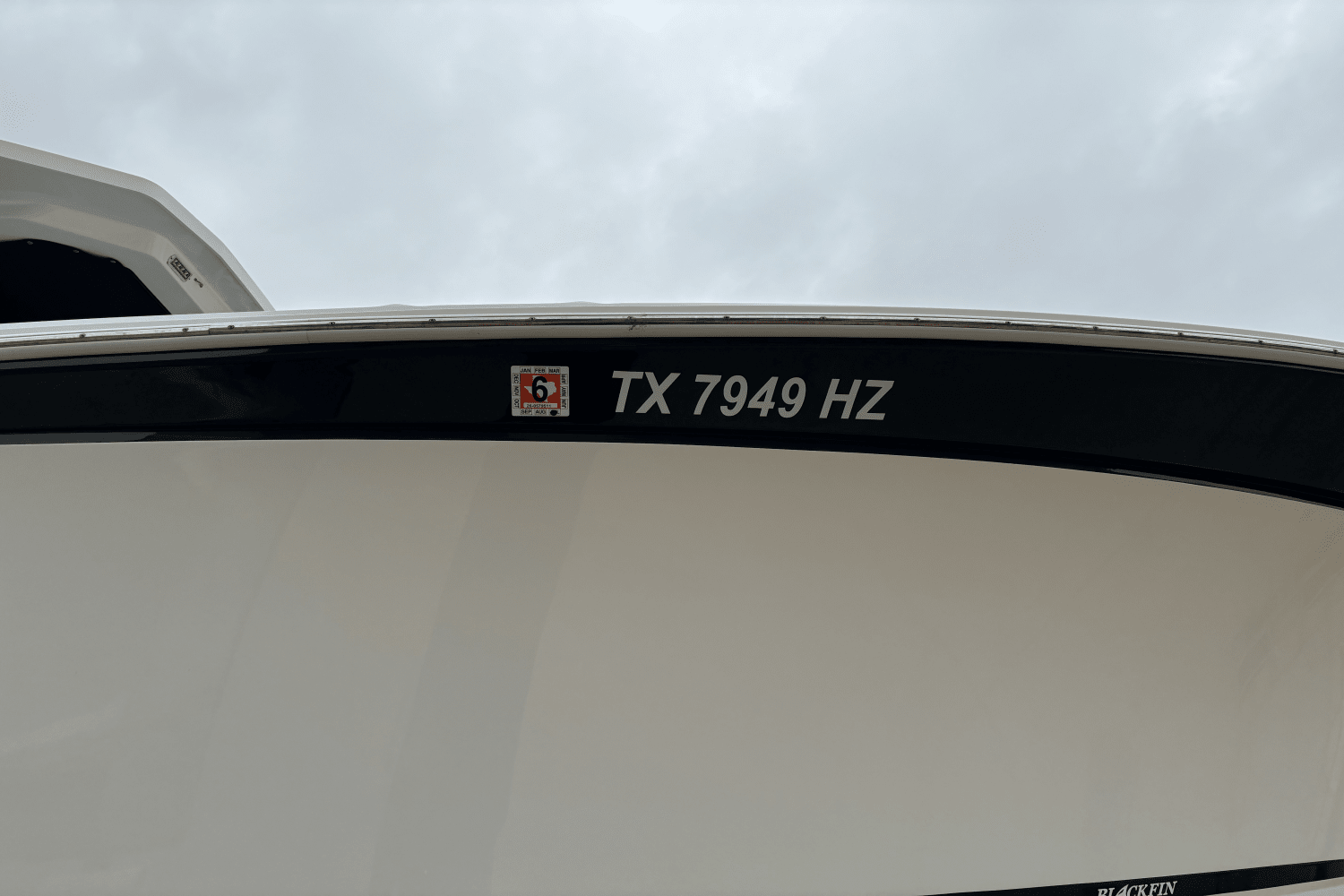 Slide: The Image of Blackfin 332 CC 2020 - 30
