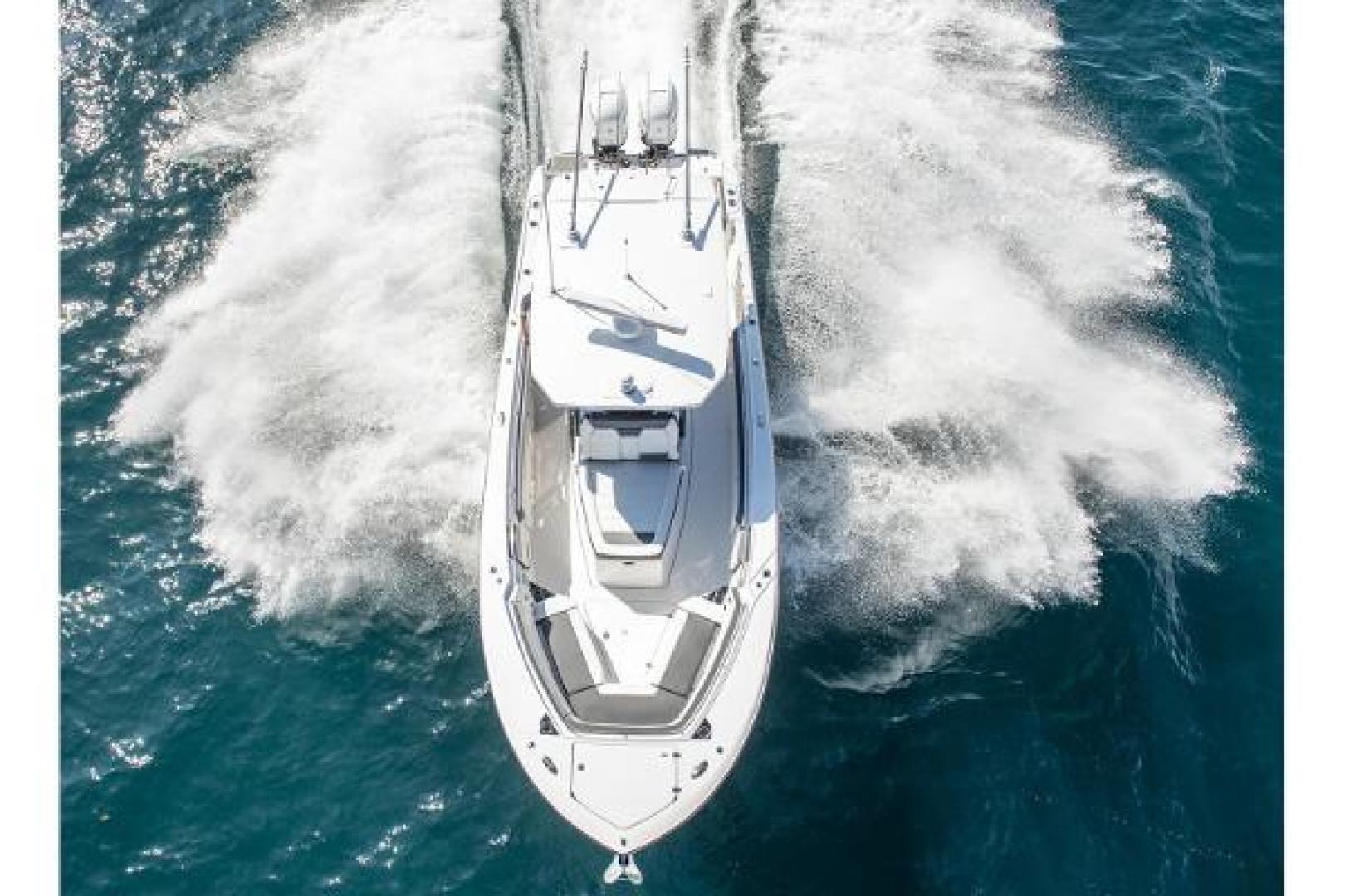 Slide: The Image of Blackfin 332 CC 2020 - 3306812