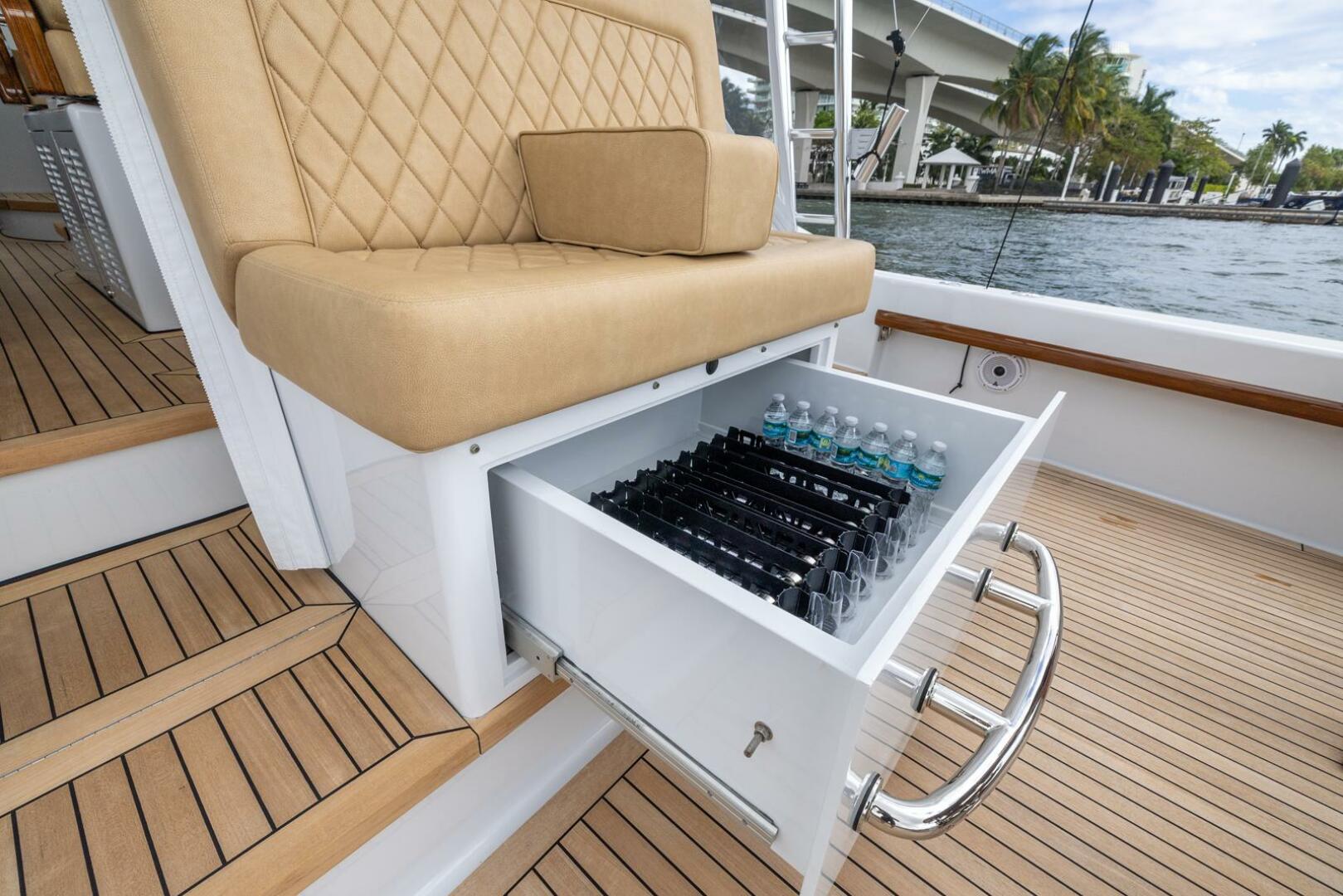 Slide: The Image of Drink Locker - 5106854
