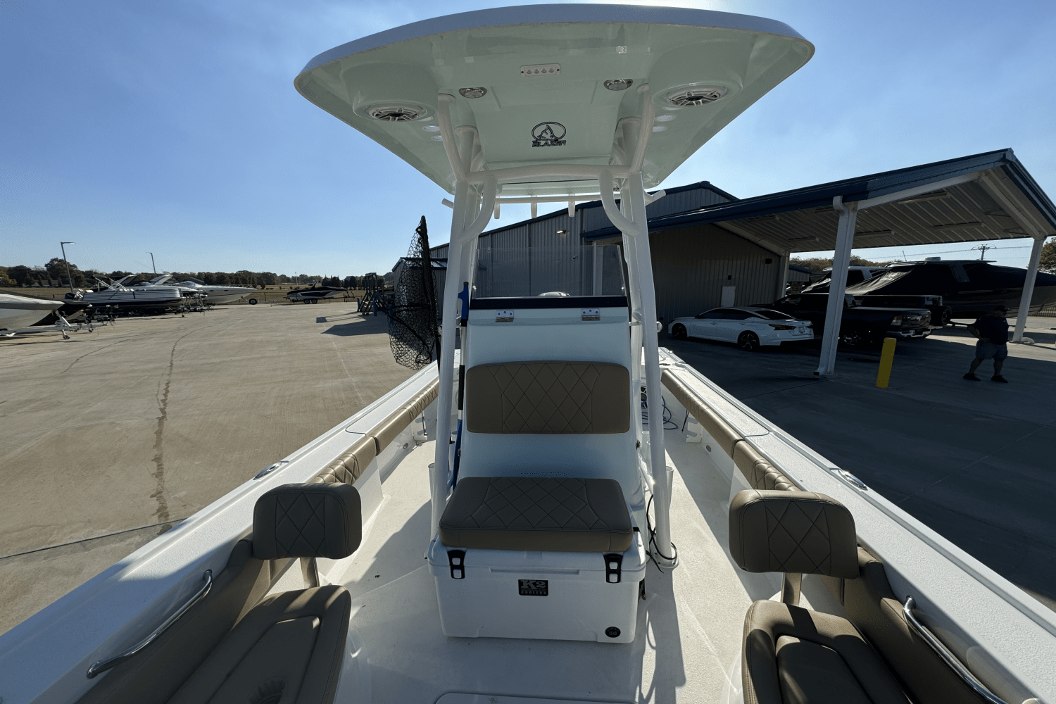 Slide: The Image of Blazer 2440 2023 - 17