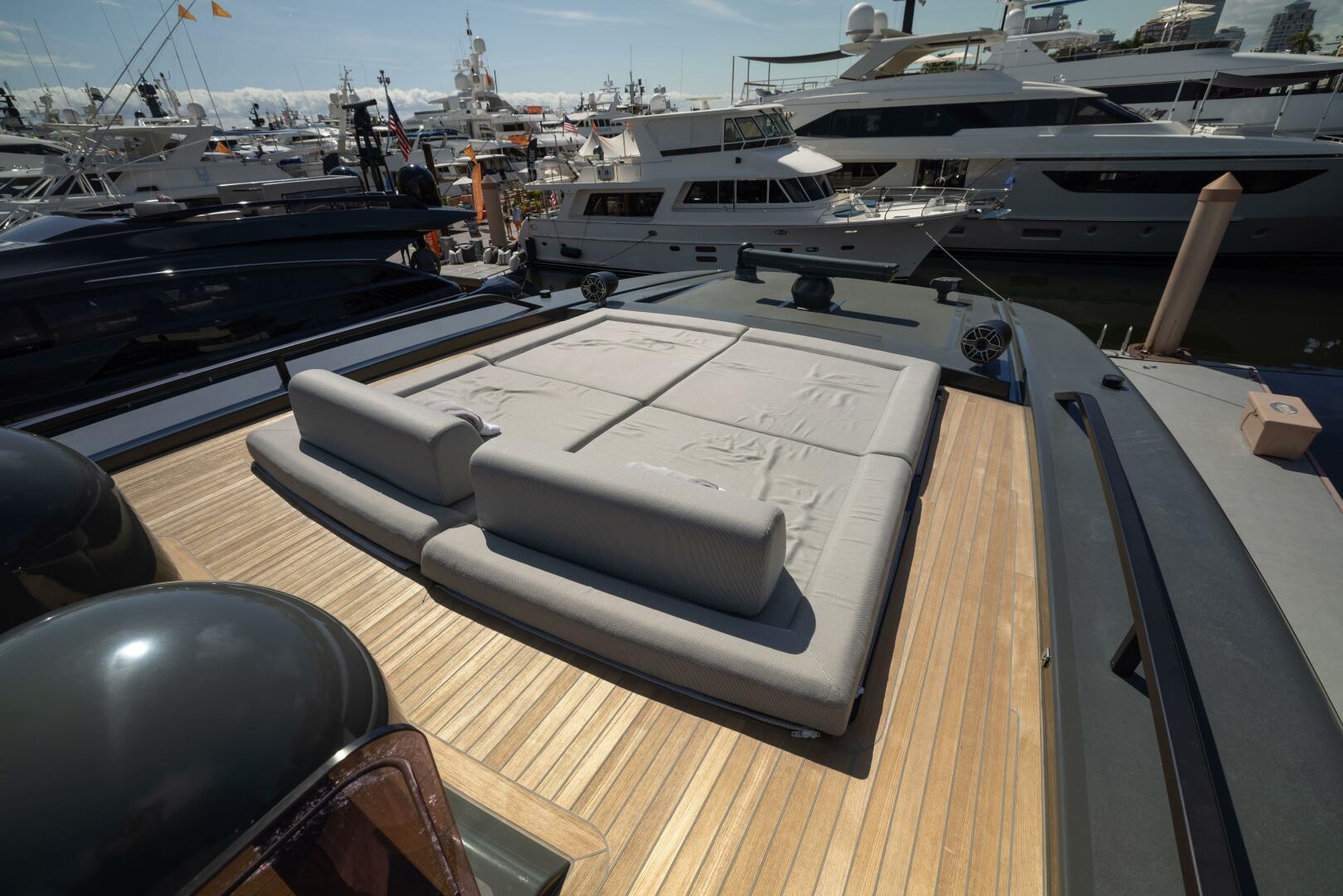 Slide: The Image of Bluegame BGX73 2023 - 5173948