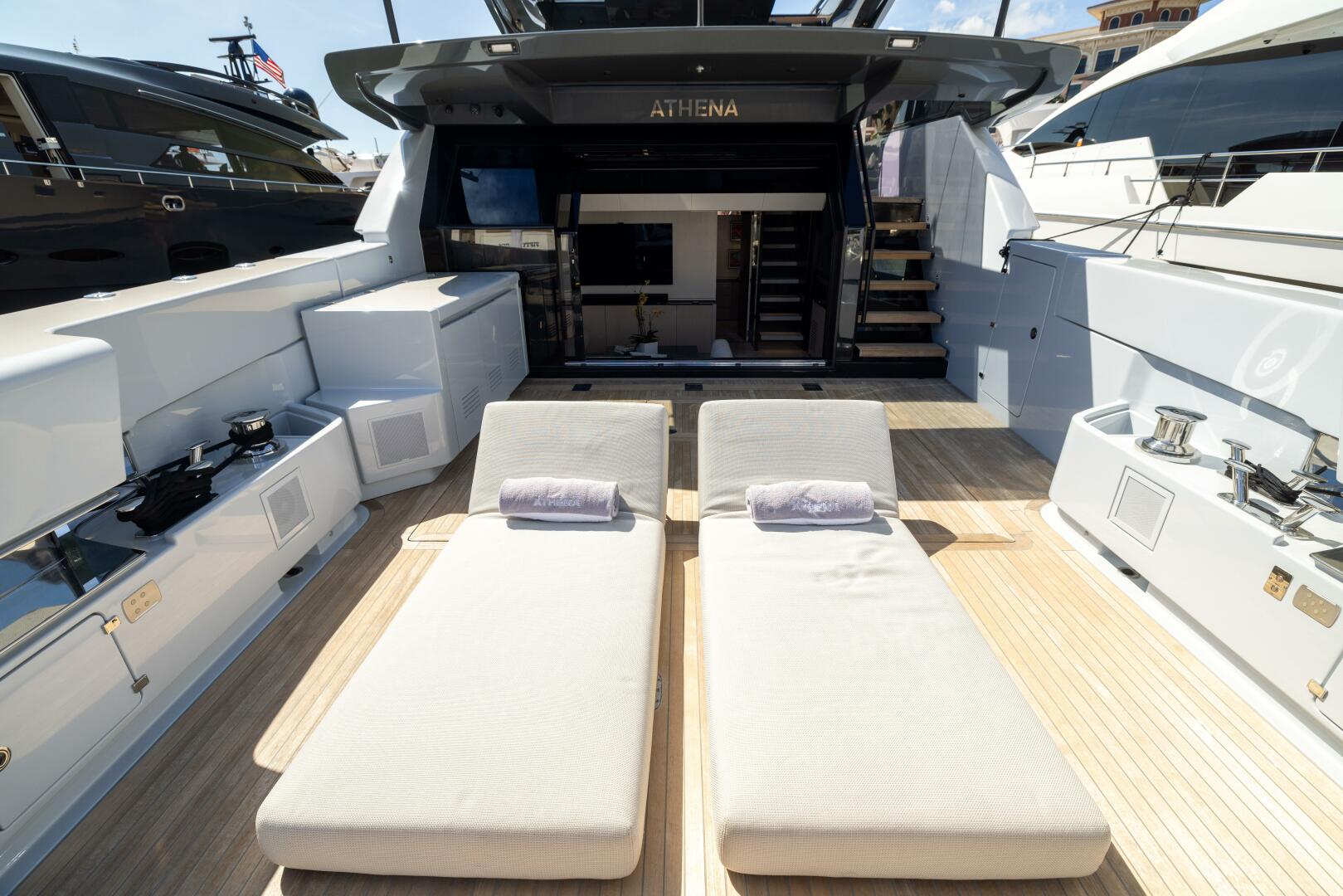 Slide: The Image of Aft Lounge Pad - 5173956