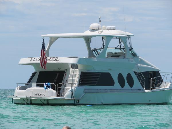 Slide: The Image of Luxury Bluewater 5800 yacht from 2000 anchored in Sarasota, FL. - 14