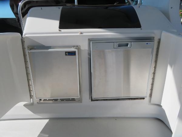 Slide: The Image of Stainless steel appliances on a 2000 Bluewater 5800 yacht. - 39