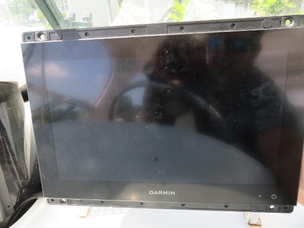 Slide: The Image of Garmin navigation screen on a 2000 Bluewater 5800 boat. - 45