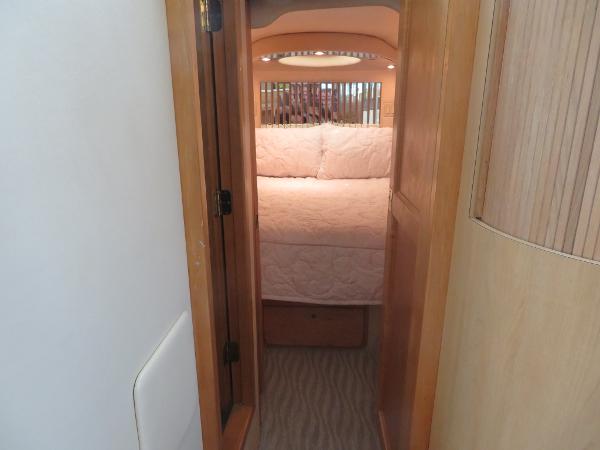 Slide: The Image of Bluewater 5800 2000 - 71