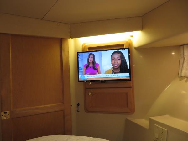 Slide: The Image of Bluewater 5800 2000 - 77