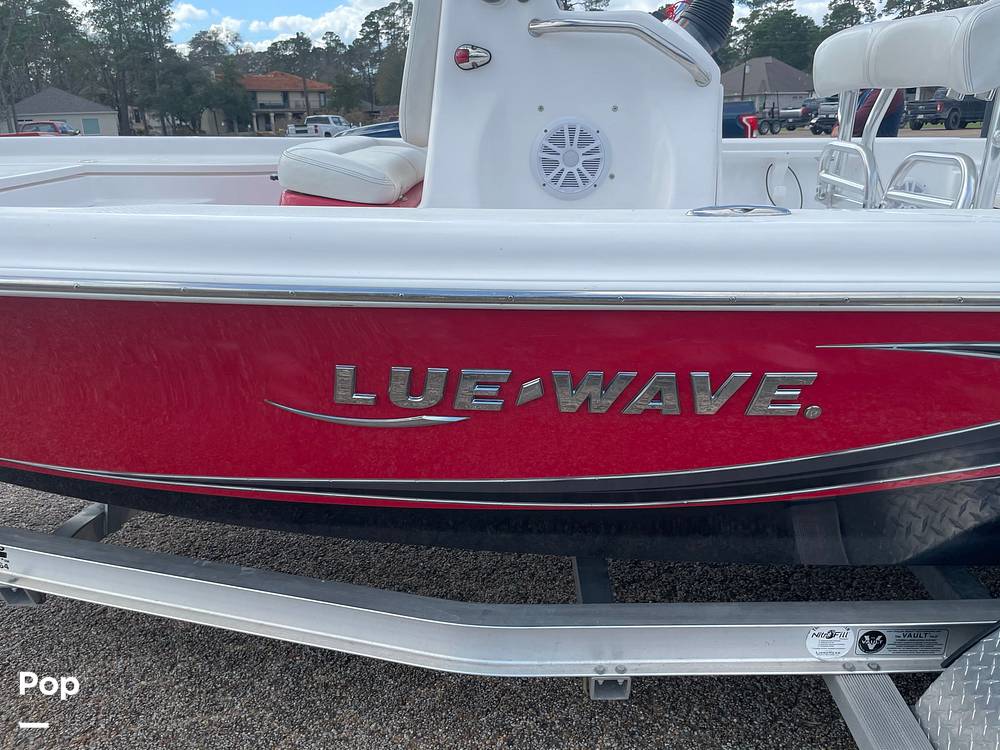Slide: The Image of Blue Wave 2000 Pure Bay 2017 - 11978597