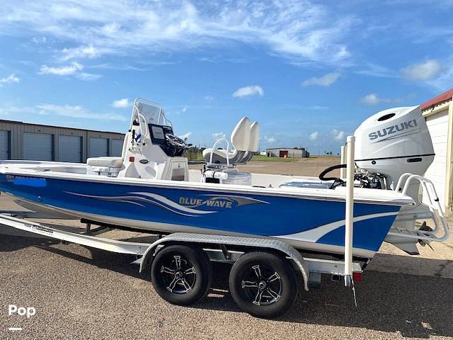 Slide: The Image of Blue Wave 2200 STL 2020 - 15674483