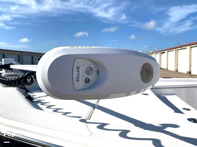 Slide: The Image of Blue Wave 2200 STL 2020 - 15675407