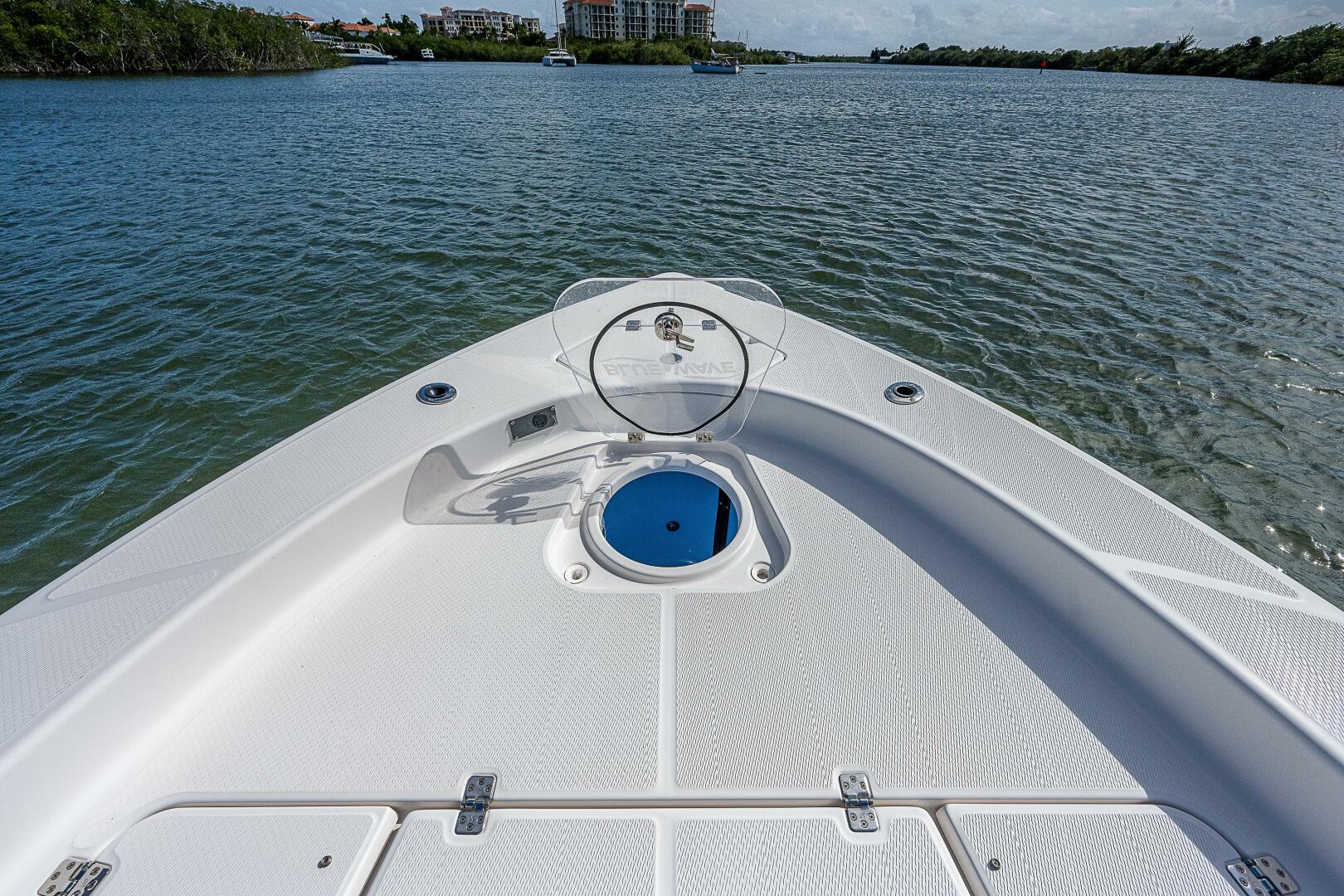 Slide: The Image of Blue Wave 2800 Pure Hybrid 2019 - 4255389