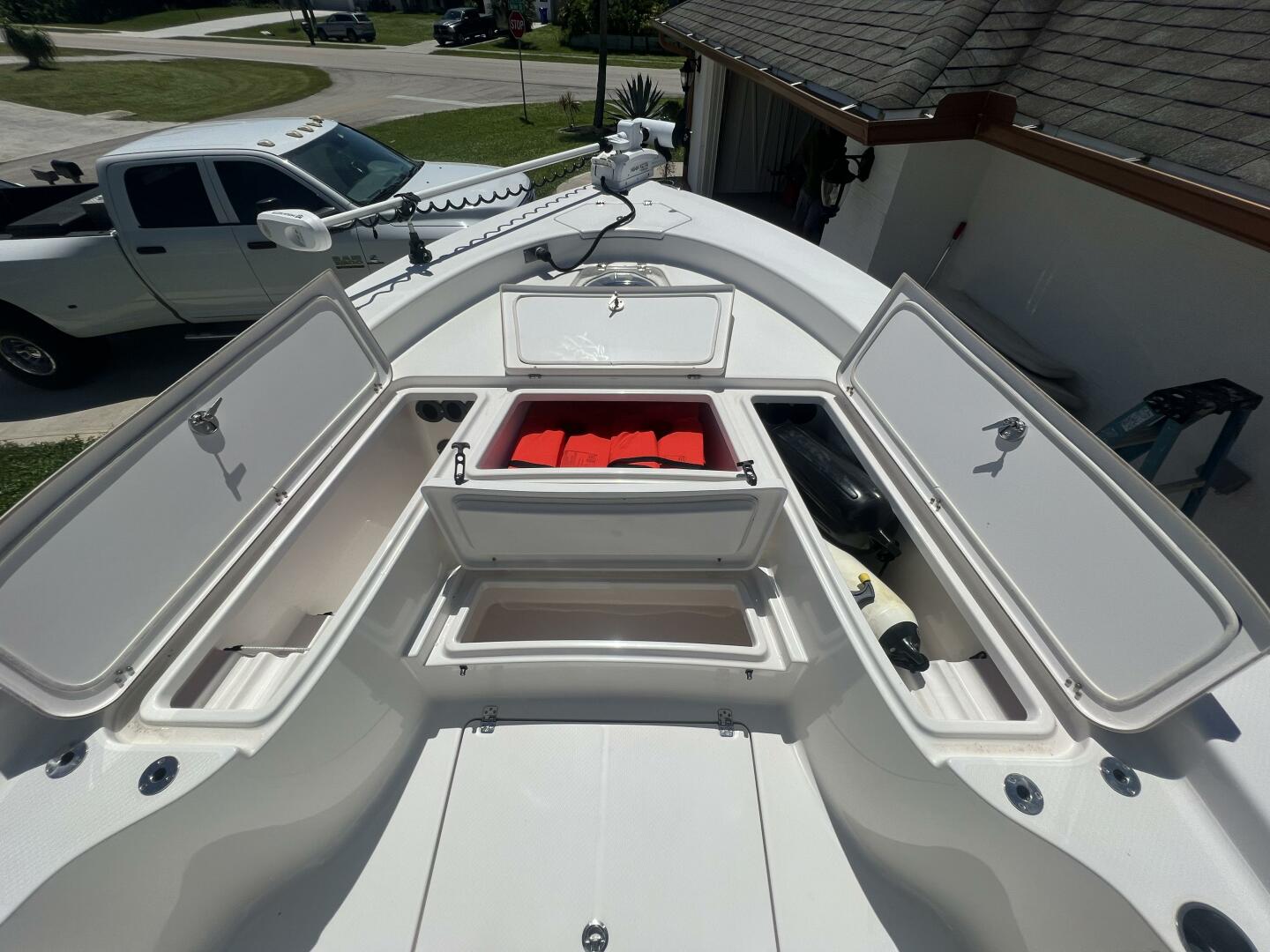 Slide: The Image of Blue Wave 2800 Pure Hybrid 2019 - 4364062
