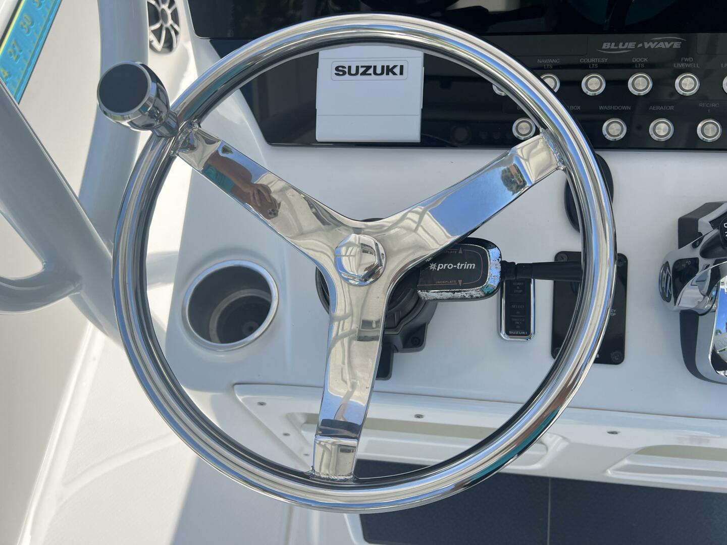 Slide: The Image of Blue Wave 2800 Pure Hybrid 2019 - 4364089