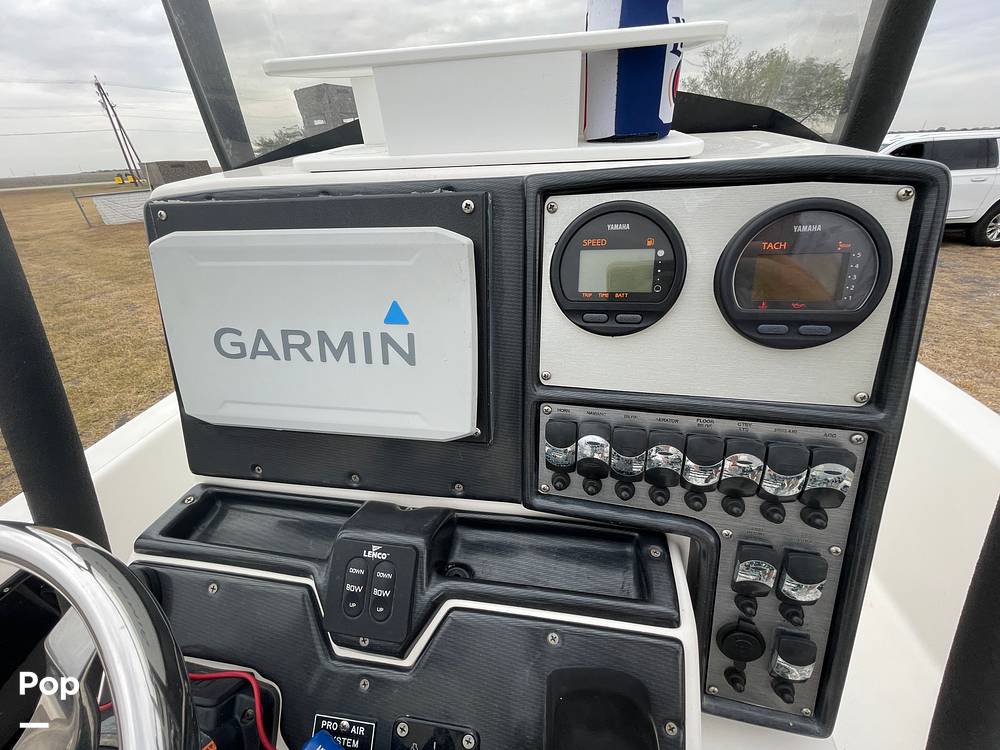 Slide: The Image of Garmin/trim Tab Controls - 14962268