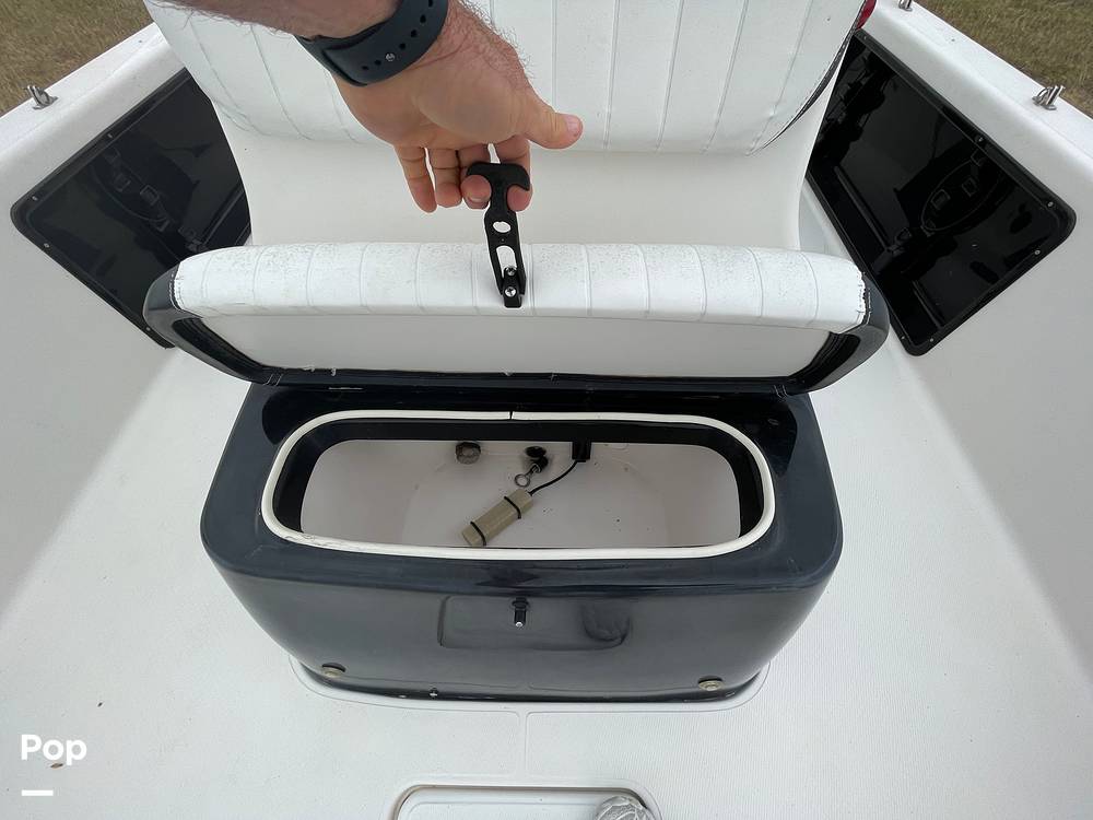 Slide: The Image of Passenger Storage With Backrest And Live Well - 14962281