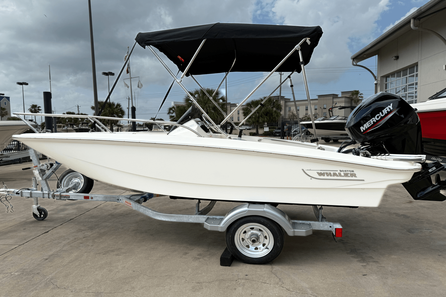 Slide: The Image of Boston Whaler 130 Super Sport 2025 - 0