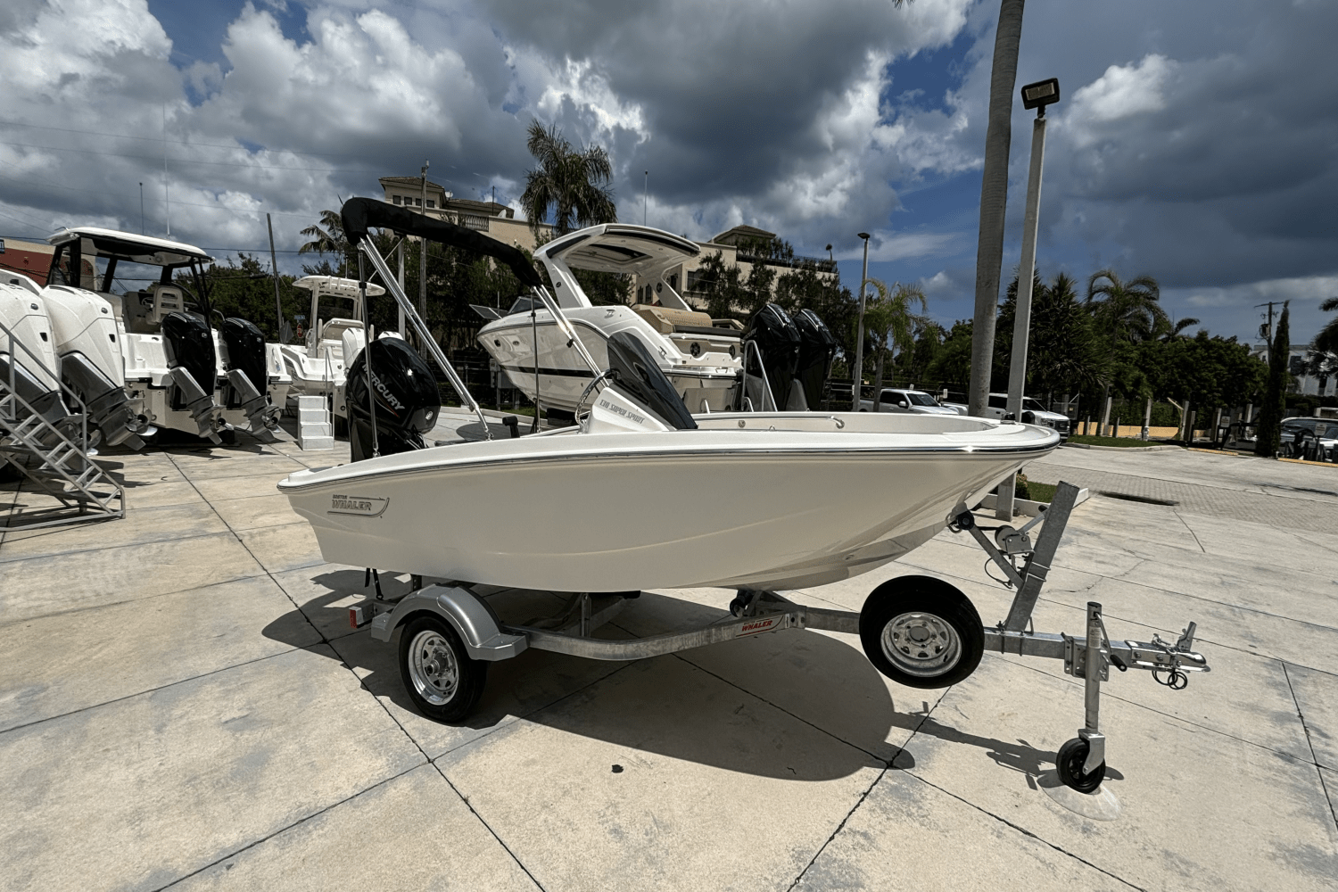 Slide: The Image of Boston Whaler 130 Super Sport 2025 - 0