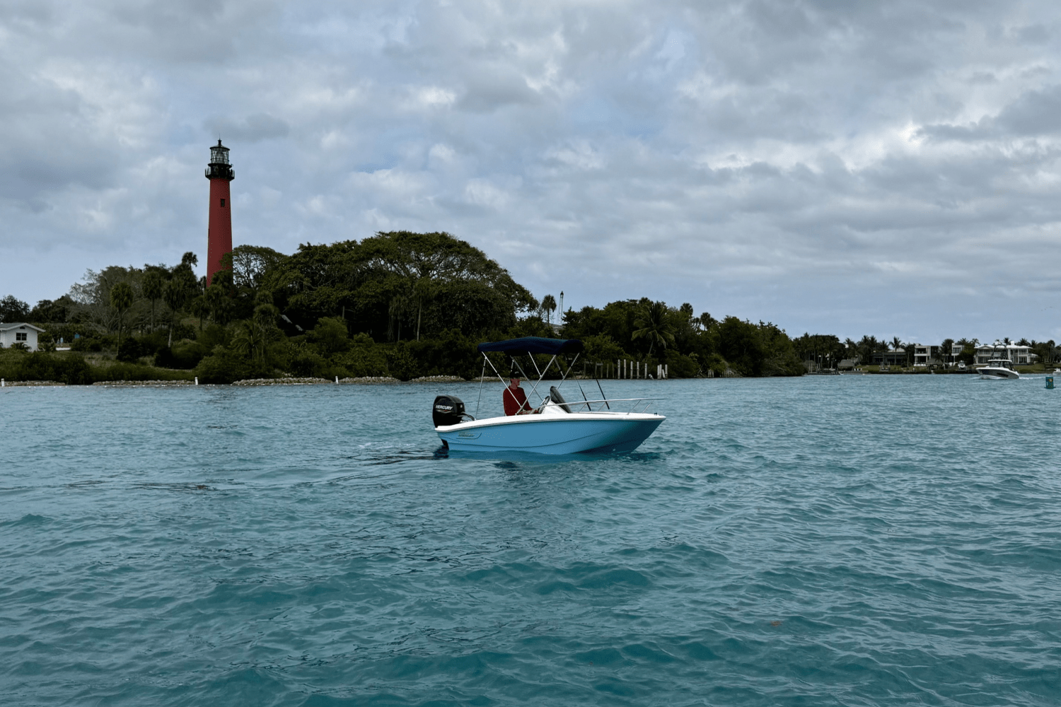 Slide: The Image of Boston Whaler 130 Super Sport 2025 - 0