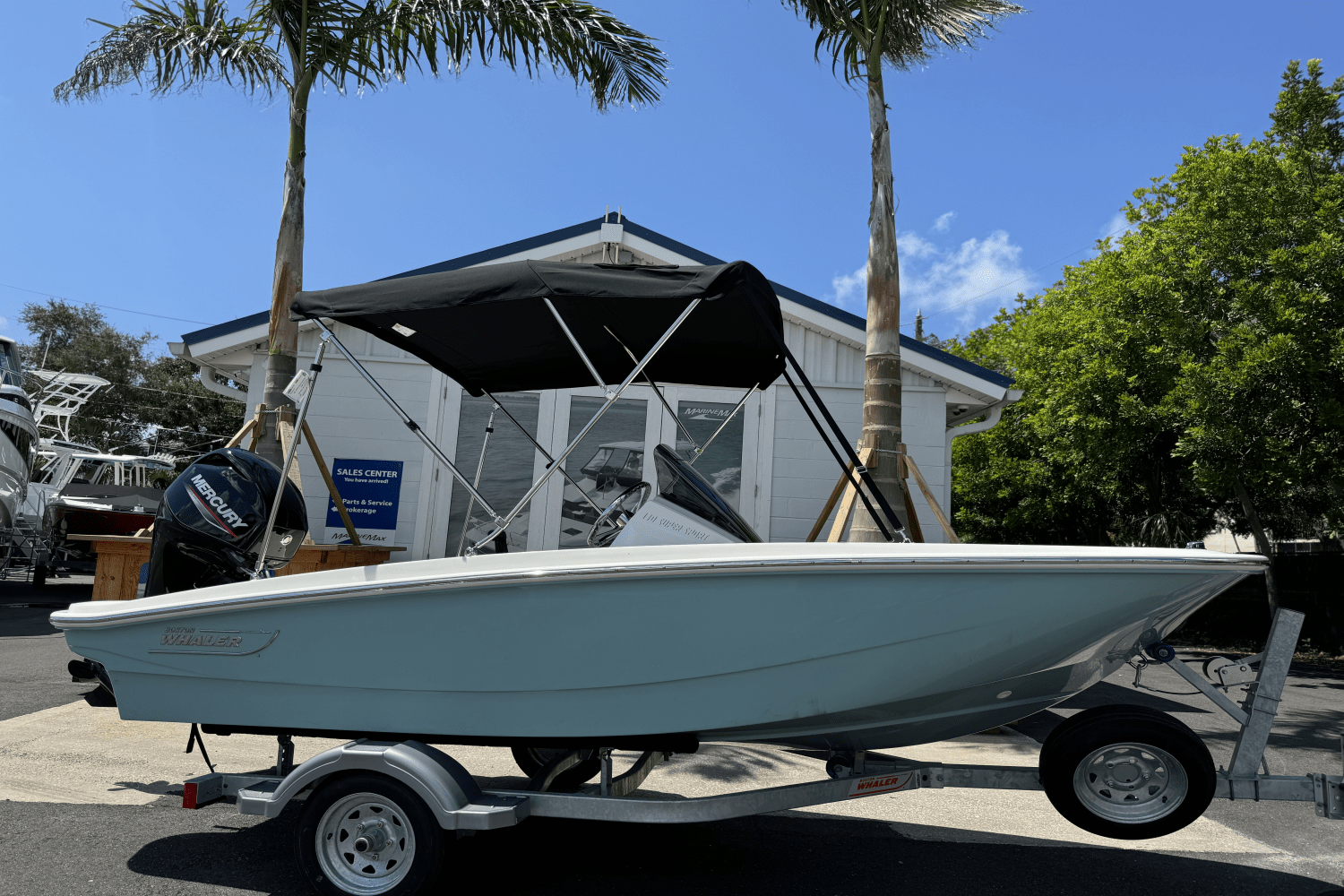 Slide: The Image of Boston Whaler 130 Super Sport 2025 - 0