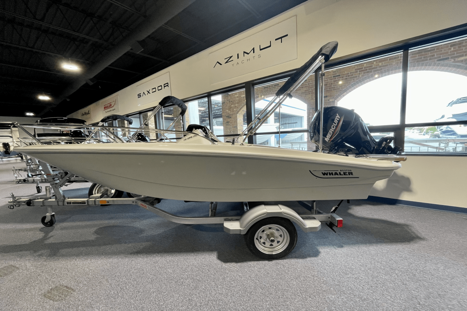 Slide: The Image of Boston Whaler 130 Super Sport 2025 - 0