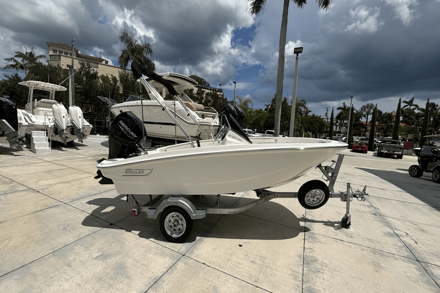 Slide: The Image of Boston Whaler 130 Super Sport 2025 - 1