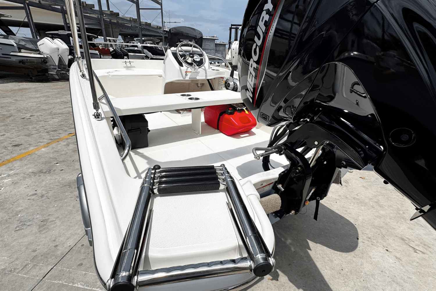 Slide: The Image of Boston Whaler 130 Super Sport 2025 - 10