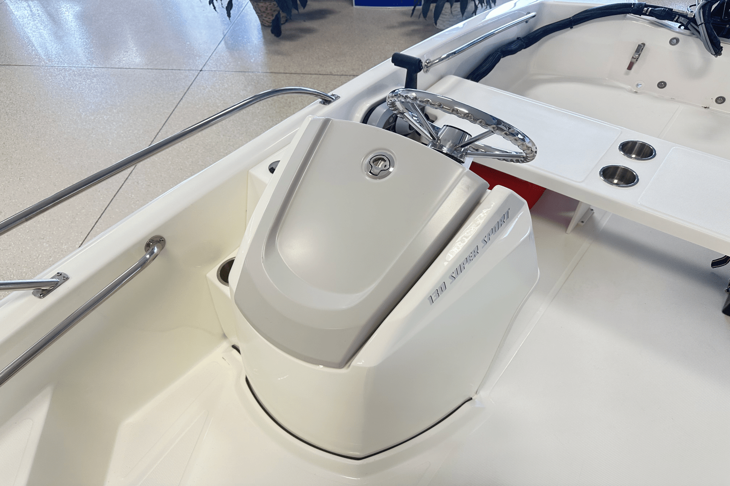 Slide: The Image of Boston Whaler 130 Super Sport 2025 - 10