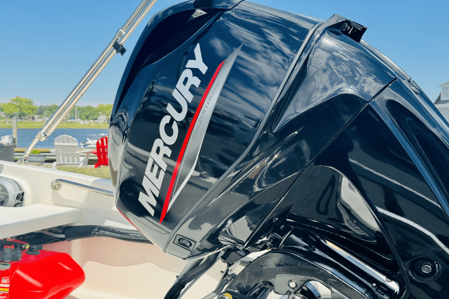 Slide: The Image of Boston Whaler 130 Super Sport 2025 - 11