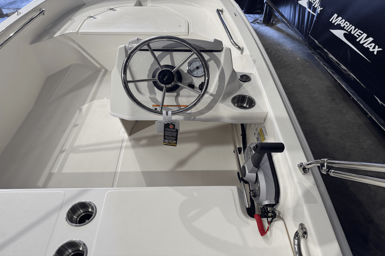 Slide: The Image of Boston Whaler 130 Super Sport 2025 - 11