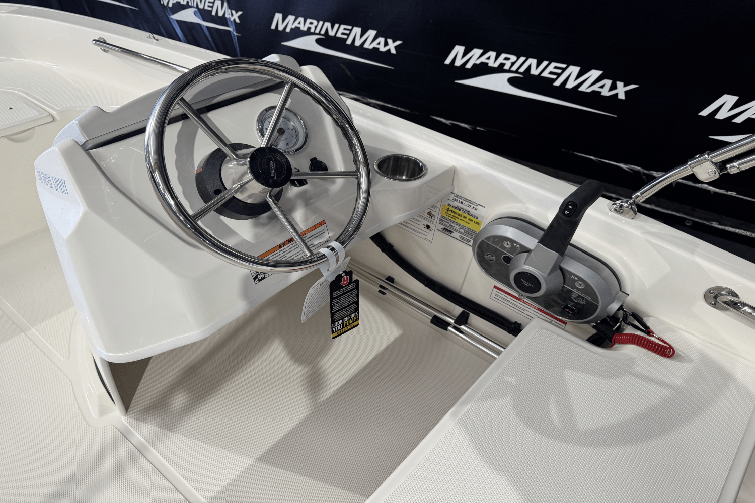 Slide: The Image of Boston Whaler 130 Super Sport 2025 - 12