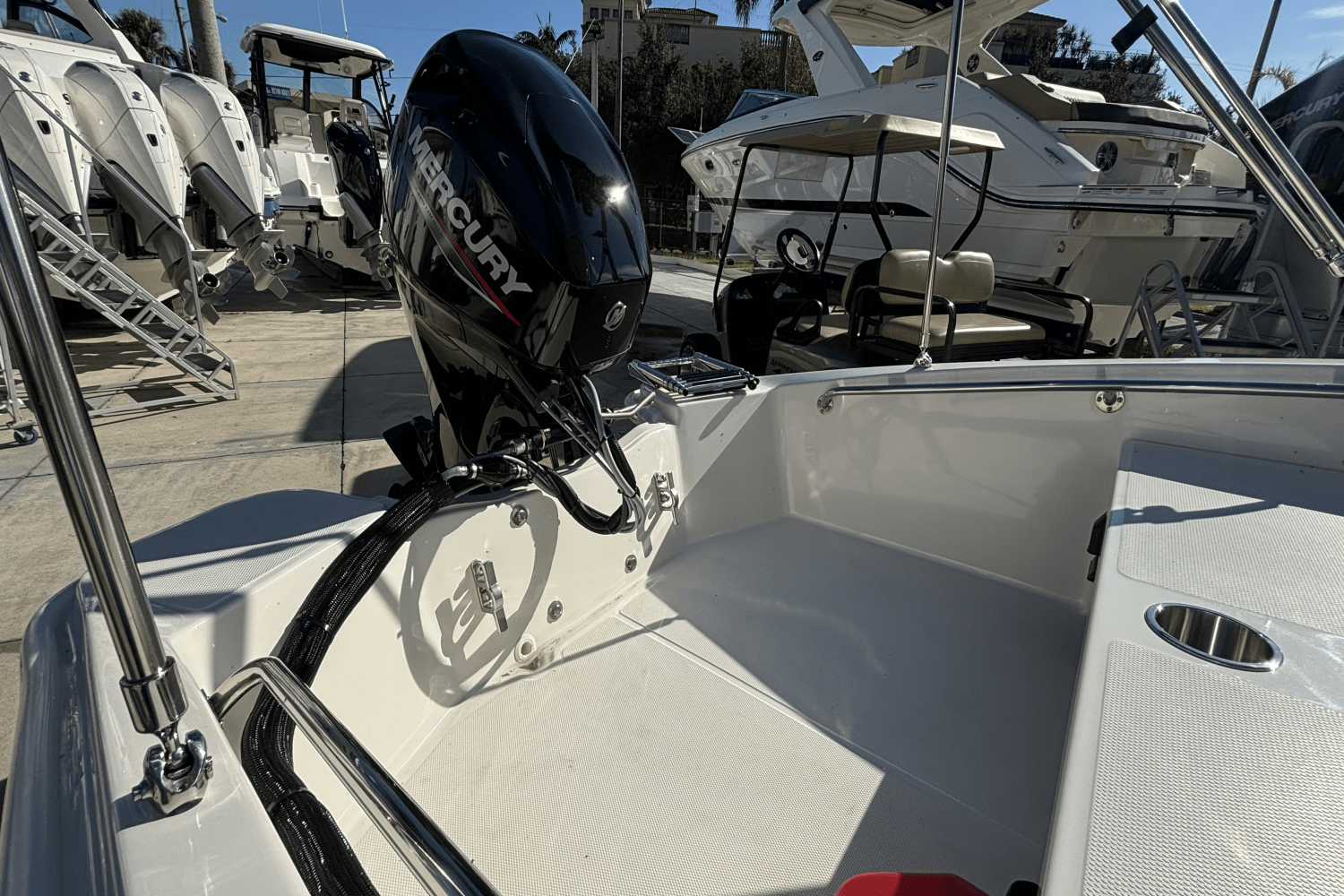 Slide: The Image of Boston Whaler 130 Super Sport 2025 - 14