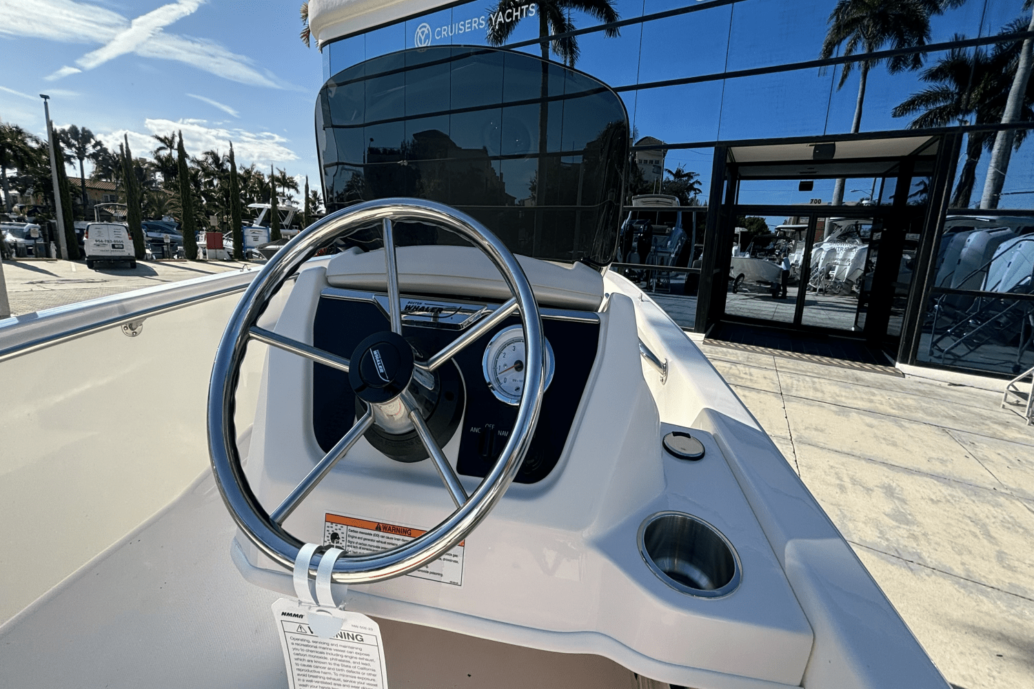 Slide: The Image of Boston Whaler 130 Super Sport 2025 - 15