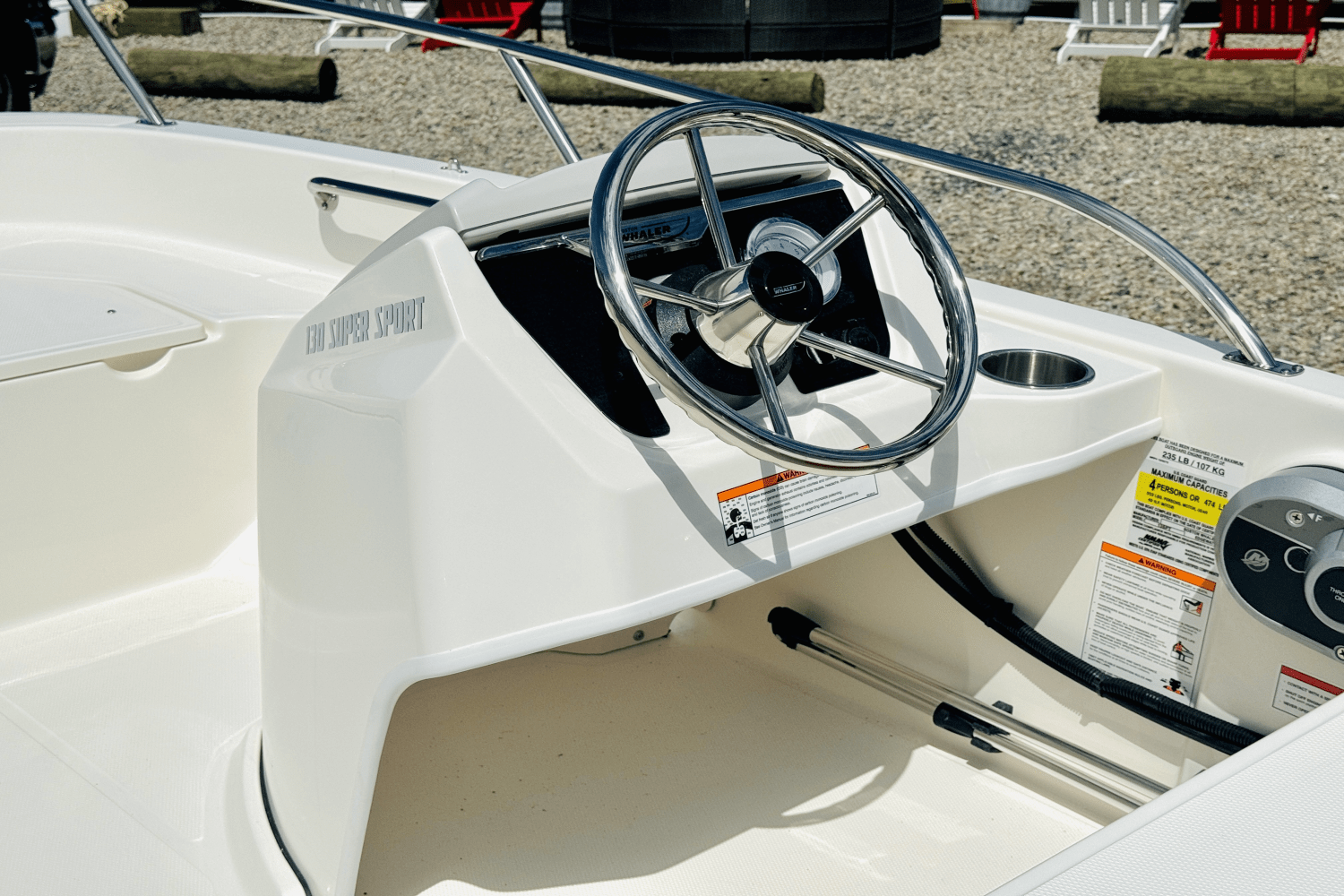 Slide: The Image of Boston Whaler 130 Super Sport 2025 - 19