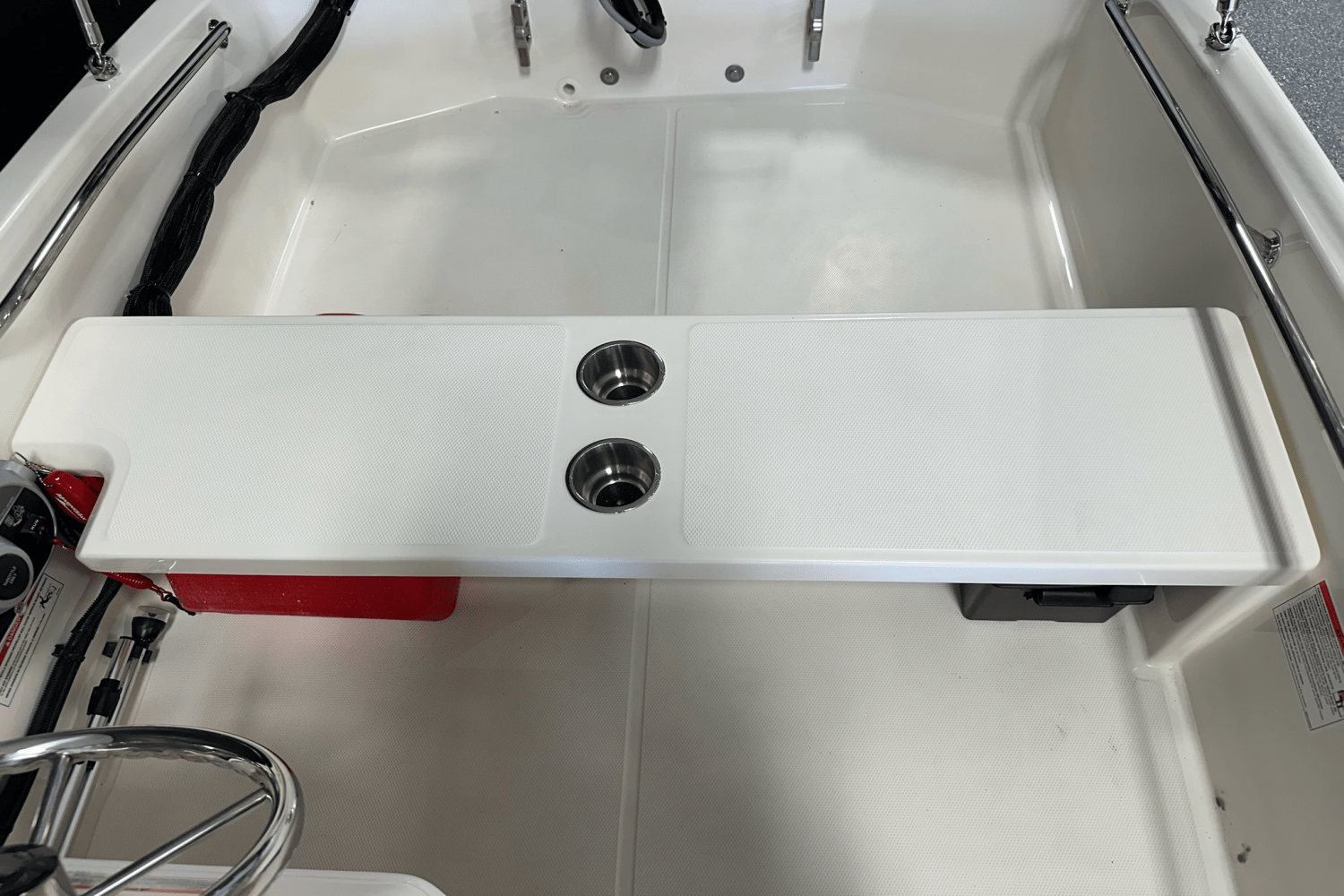 Slide: The Image of Boston Whaler 130 Super Sport 2025 - 21