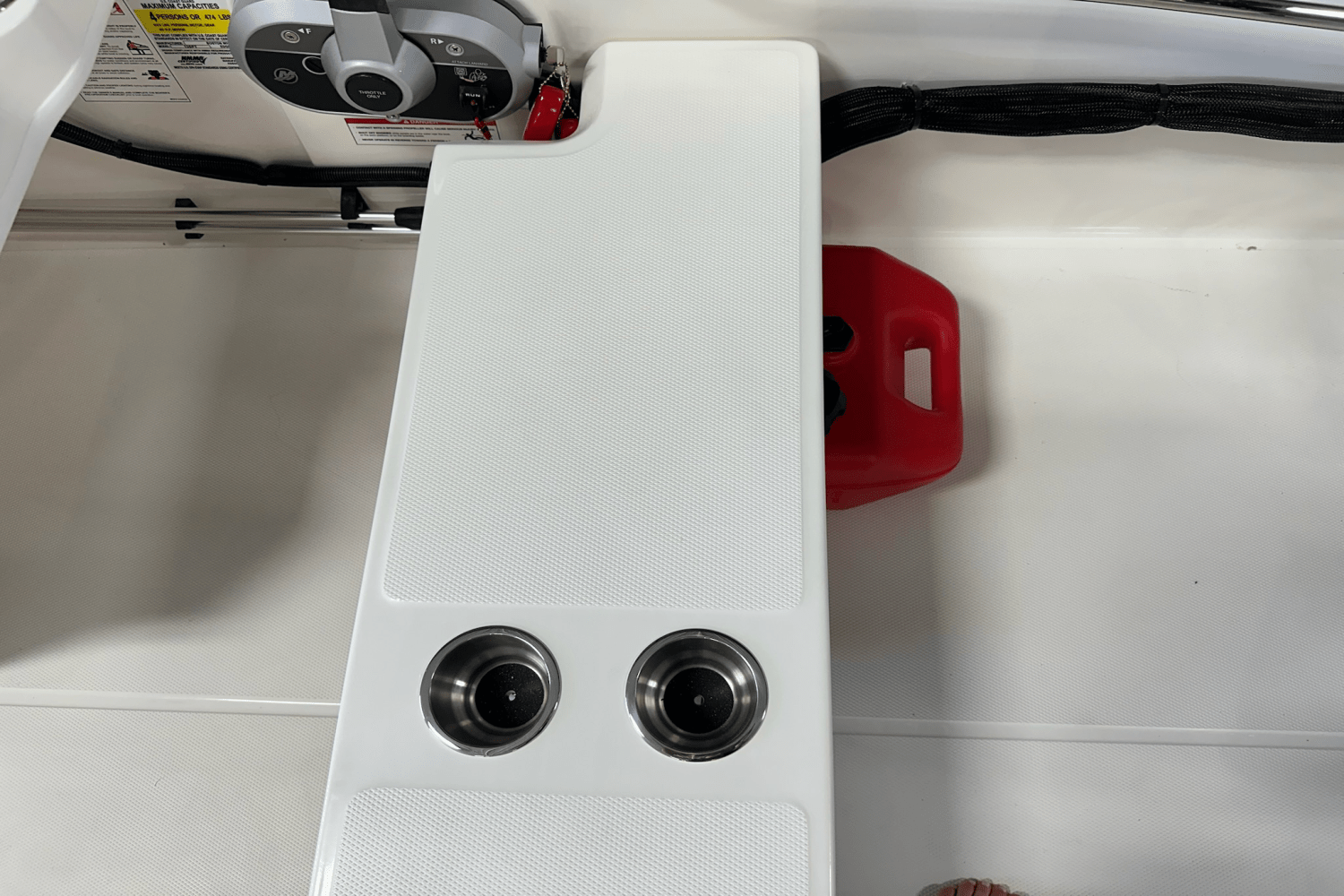 Slide: The Image of Boston Whaler 130 Super Sport 2025 - 22