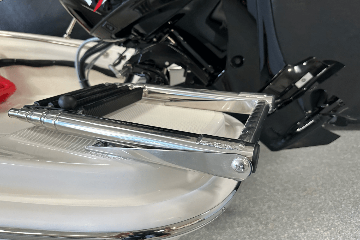 Slide: The Image of Boston Whaler 130 Super Sport 2025 - 27