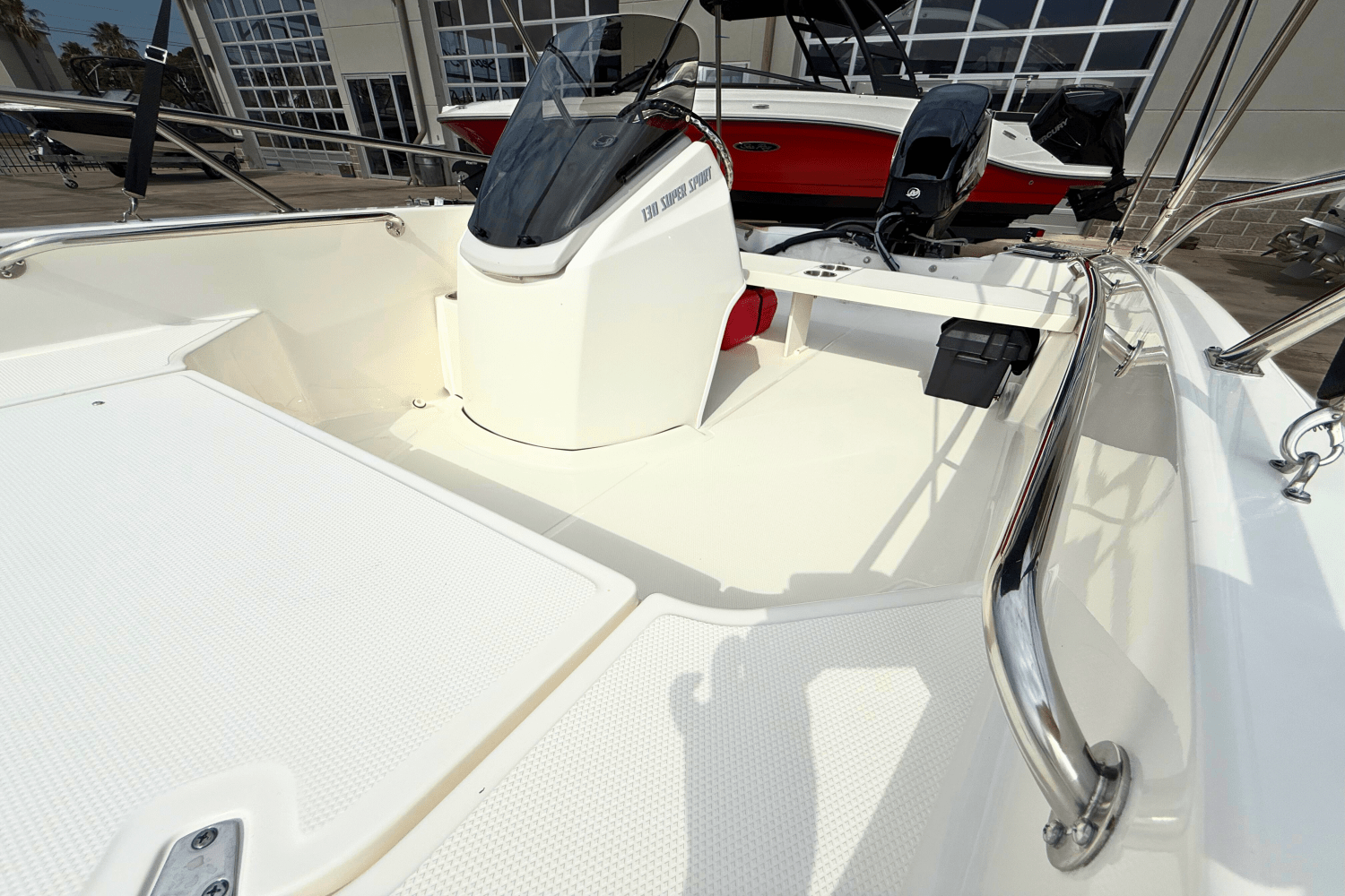 Slide: The Image of Boston Whaler 130 Super Sport 2025 - 3